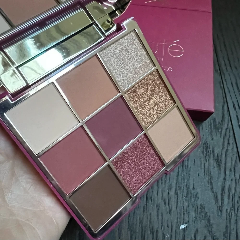 Makeup Cosmetic Eyeshadow, Blush, Cheek Palette Lot - 11 Palettes Total